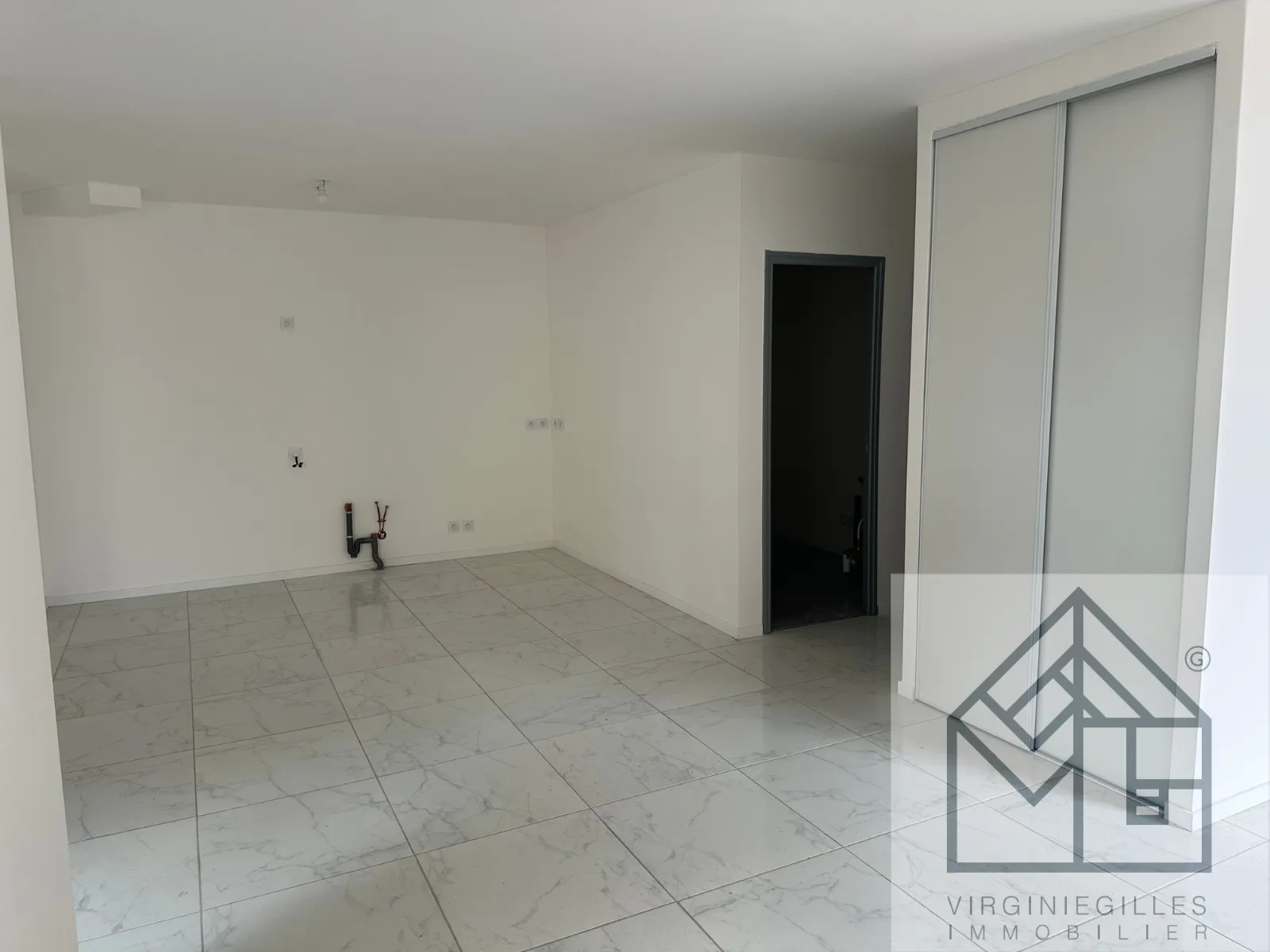 Bel Appartement Rénové à Vendre à Roanne - 94 m² 