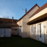 Charmante maison de plain-pied à Saint-Bonnet-Tronçais avec cour