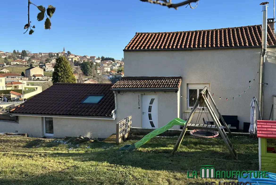 Maison familiale F5 avec jardin à Saint-Just-Malmont 