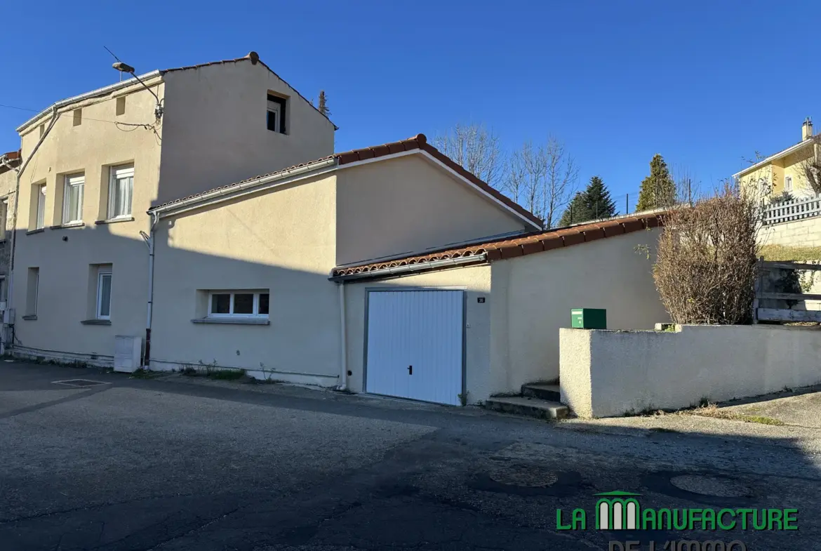 Maison familiale F5 avec jardin à Saint-Just-Malmont 