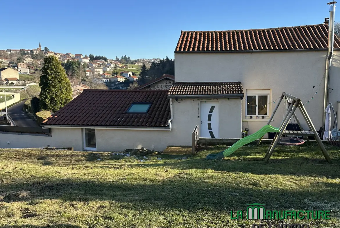 Maison familiale F5 avec jardin à Saint-Just-Malmont 