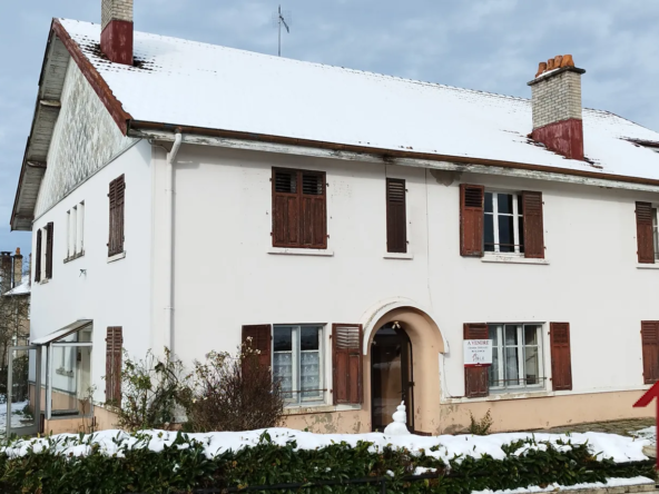 Vente d'une ferme à rénover à Beauménil - 153 m²