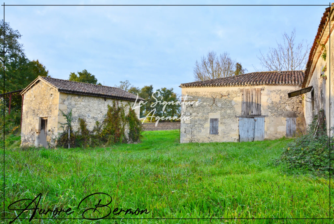 Ensemble immobilier de trois bâtiments à Moncrabeau 