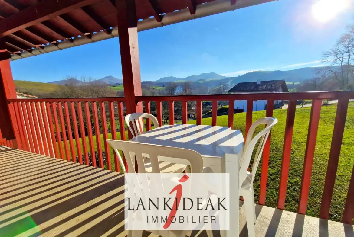 Appartement T3 avec balcon et piscine à Souraide 