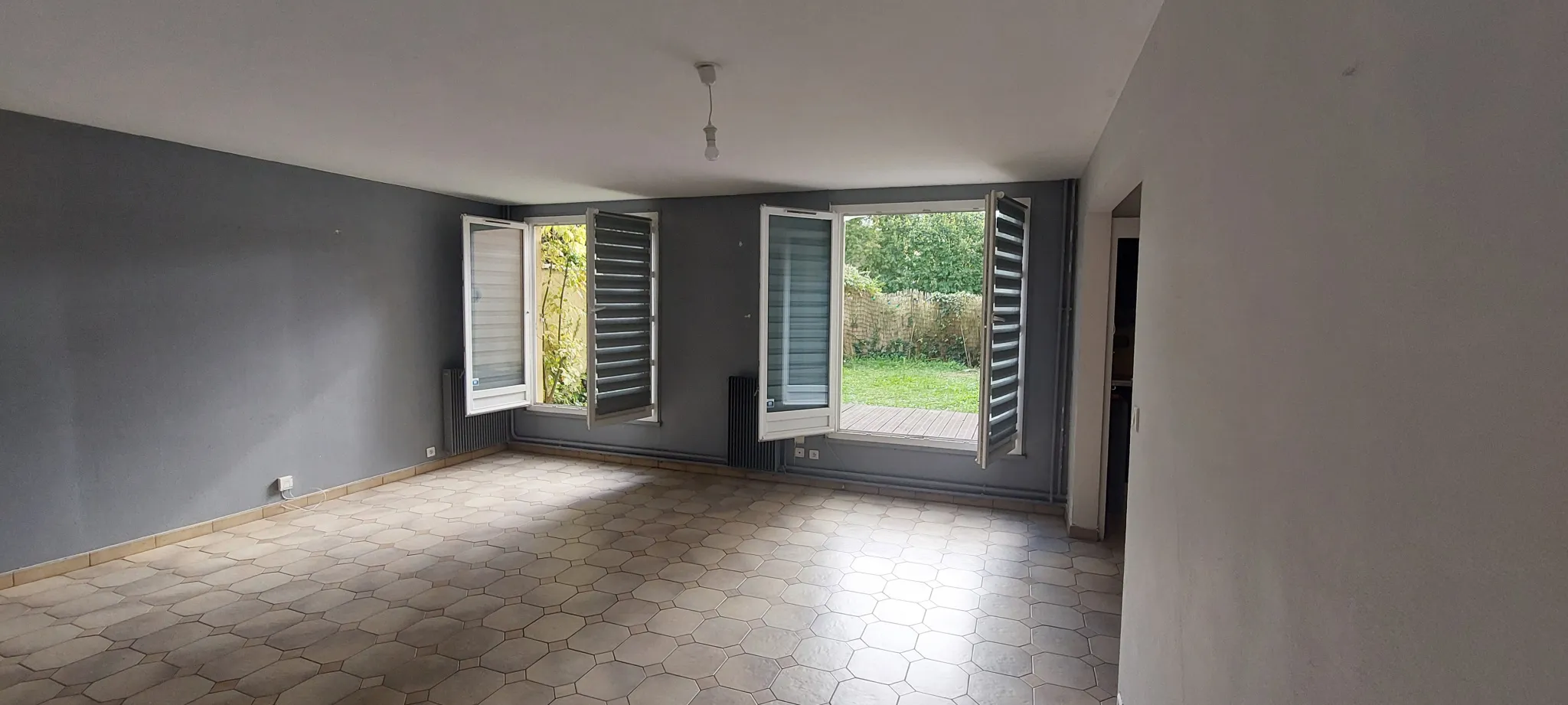 Appartement Duplex 4 pièces à vendre à Maurepas - 270000 € 