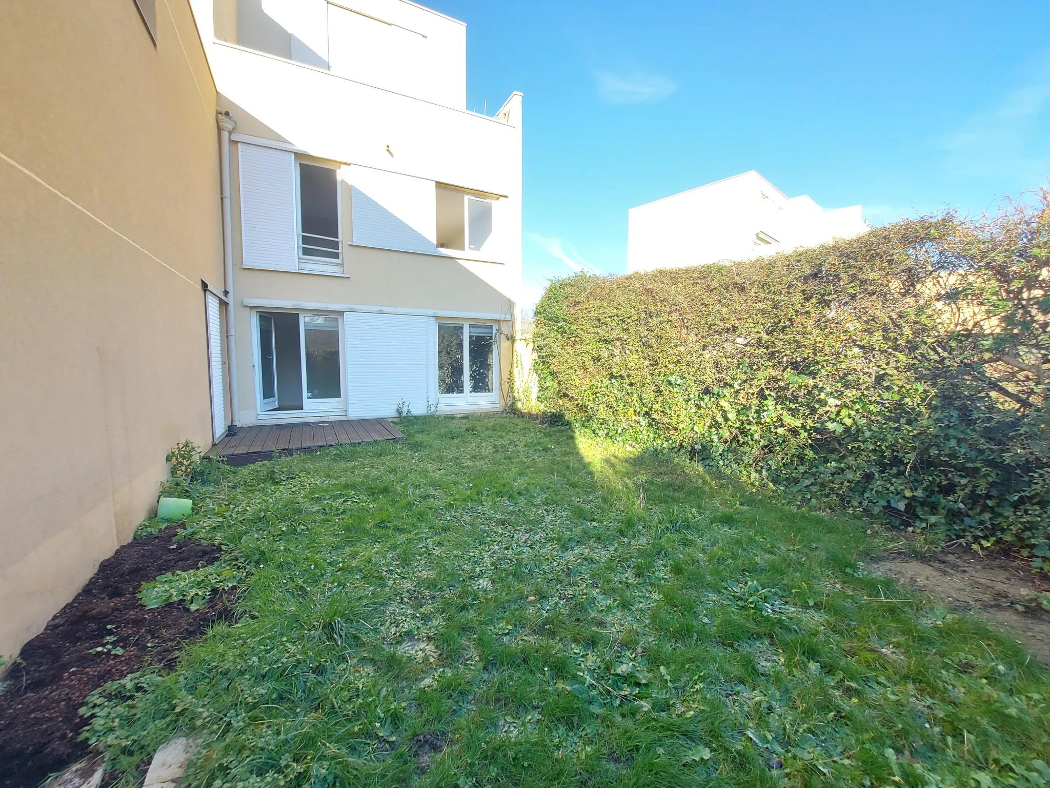 Appartement Duplex 4 pièces à vendre à Maurepas - 270000 € 