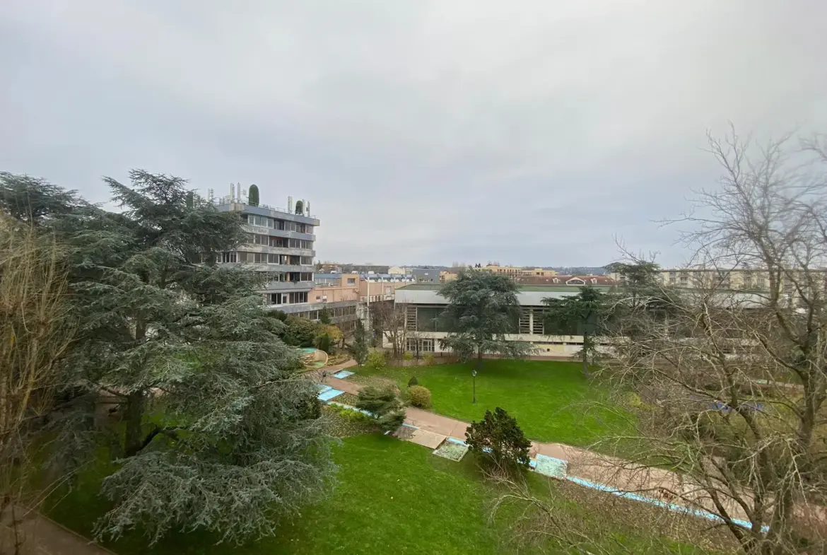 À vendre : Bel appartement 4 pièces à Le Chesnay Rocquencourt 