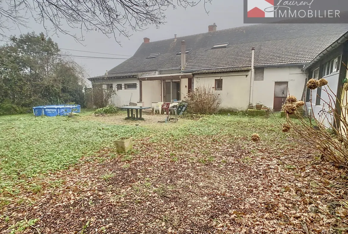 Ancienne ferme à Simandre : 165 m² avec terrain de 7108 m² à 230 000 € 