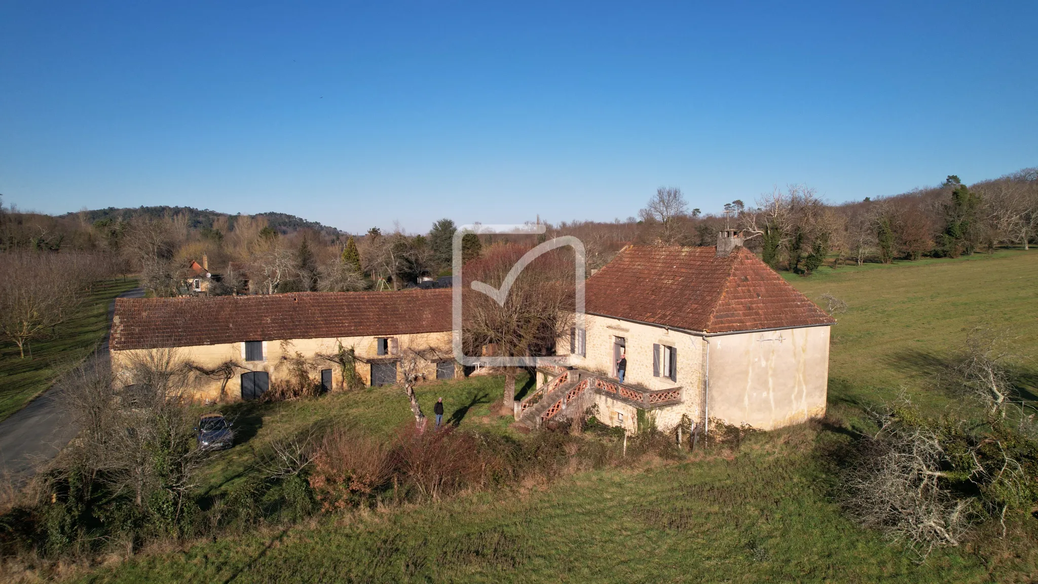 Corps de Ferme à Vendre à Masclat - 2,2 Hectares 