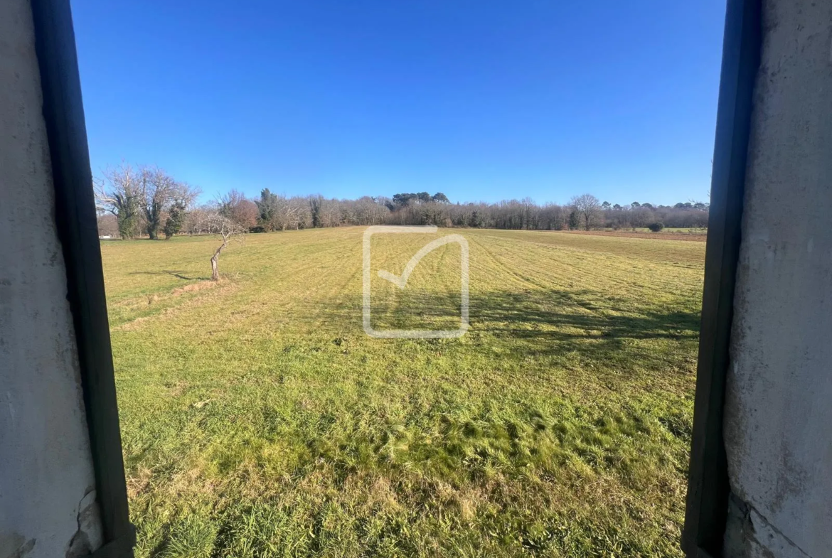 Corps de Ferme à Vendre à Masclat - 2,2 Hectares 