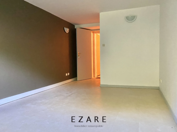 Bureau/Appartement 40,30m² à Dijon - Polyvalent et Prêt à l'Emploi