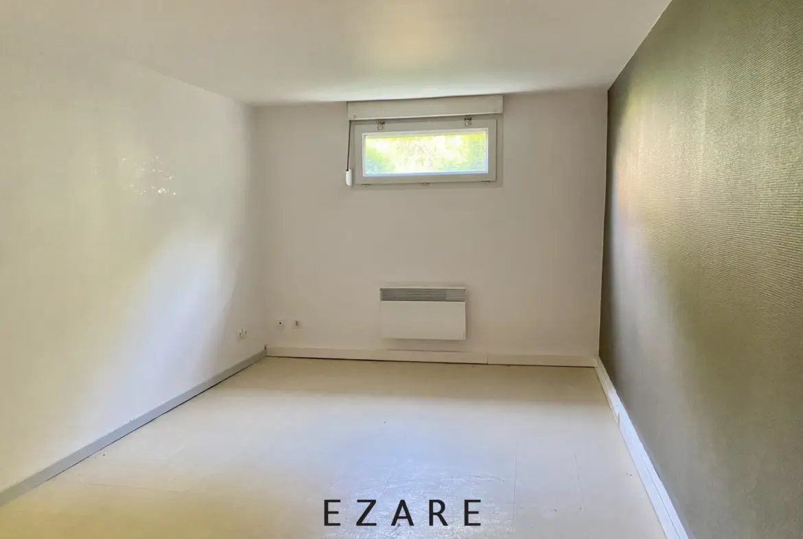 Bureau/Appartement 40,30m² à Dijon - Polyvalent et Prêt à l'Emploi 