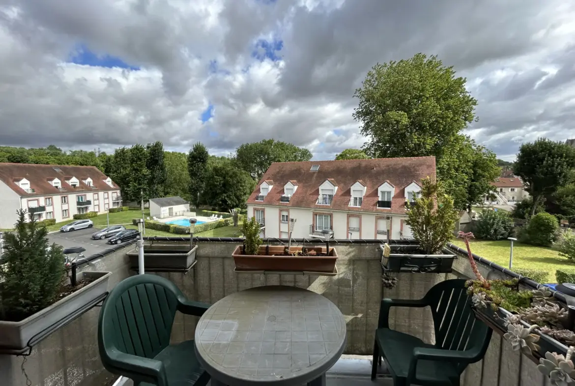 À vendre : Appartement F3 de 56 m² à Étampes avec Piscine 