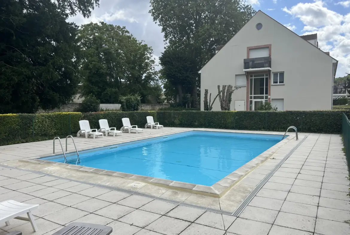 À vendre : Appartement F3 de 56 m² à Étampes avec Piscine 