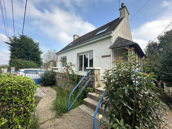 Maison charmante des années 50 à vendre à Languidic