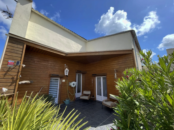 Maison de charme à Chaillevette, 130 m² avec terrasse et garage