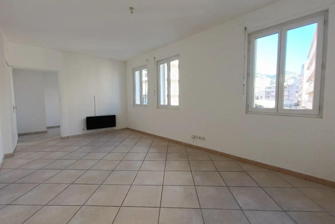 Appartement T4 en vente à Toulon - Bas Saint Roch 