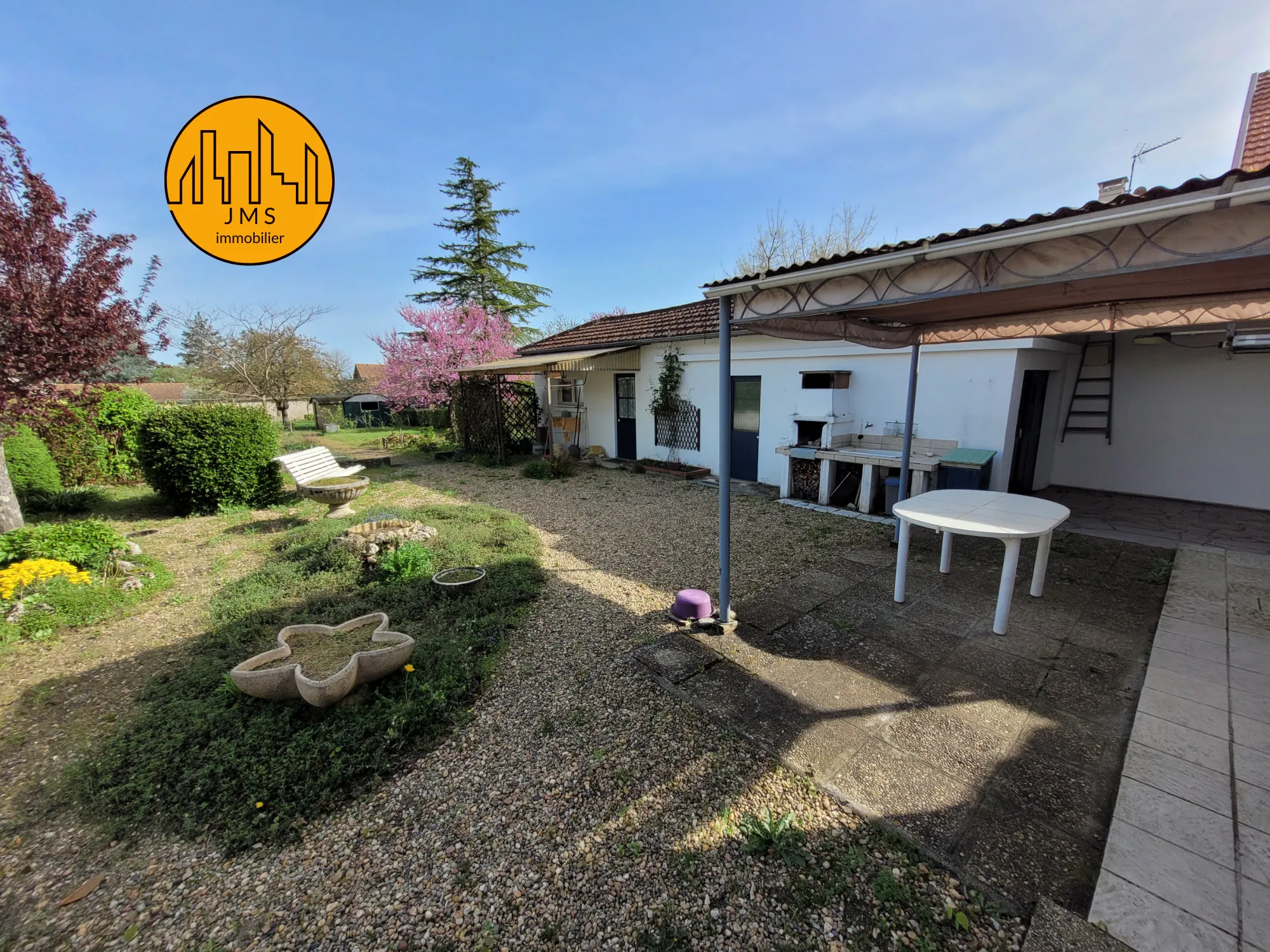 Vente Maison Charmante à Yzeure avec Jardin de 1000 m2 