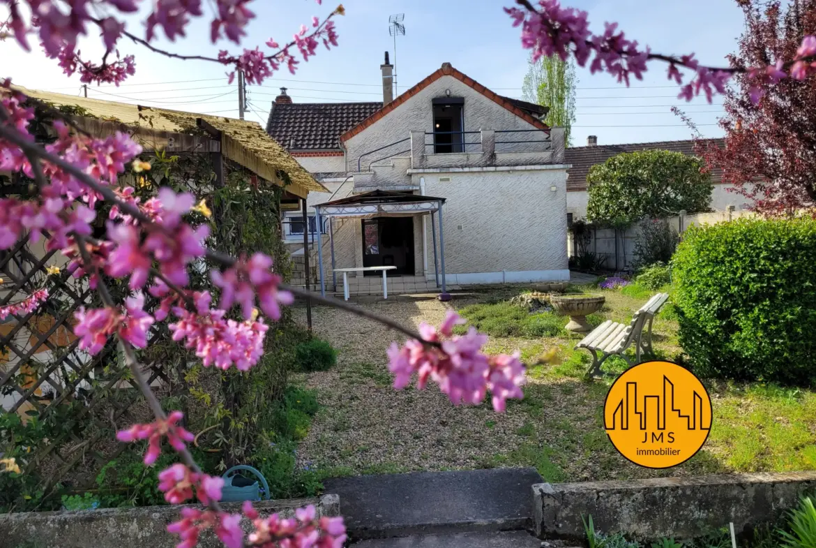 Vente Maison Charmante à Yzeure avec Jardin de 1000 m2 