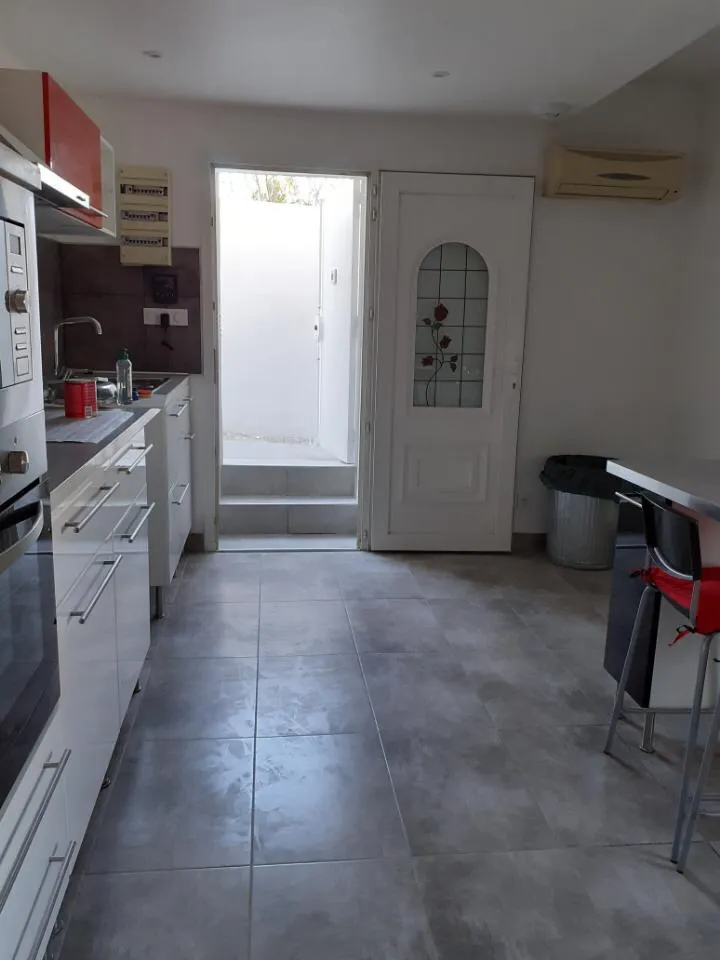 Appartement T4 rénové avec terrasse à Marseille 13015 