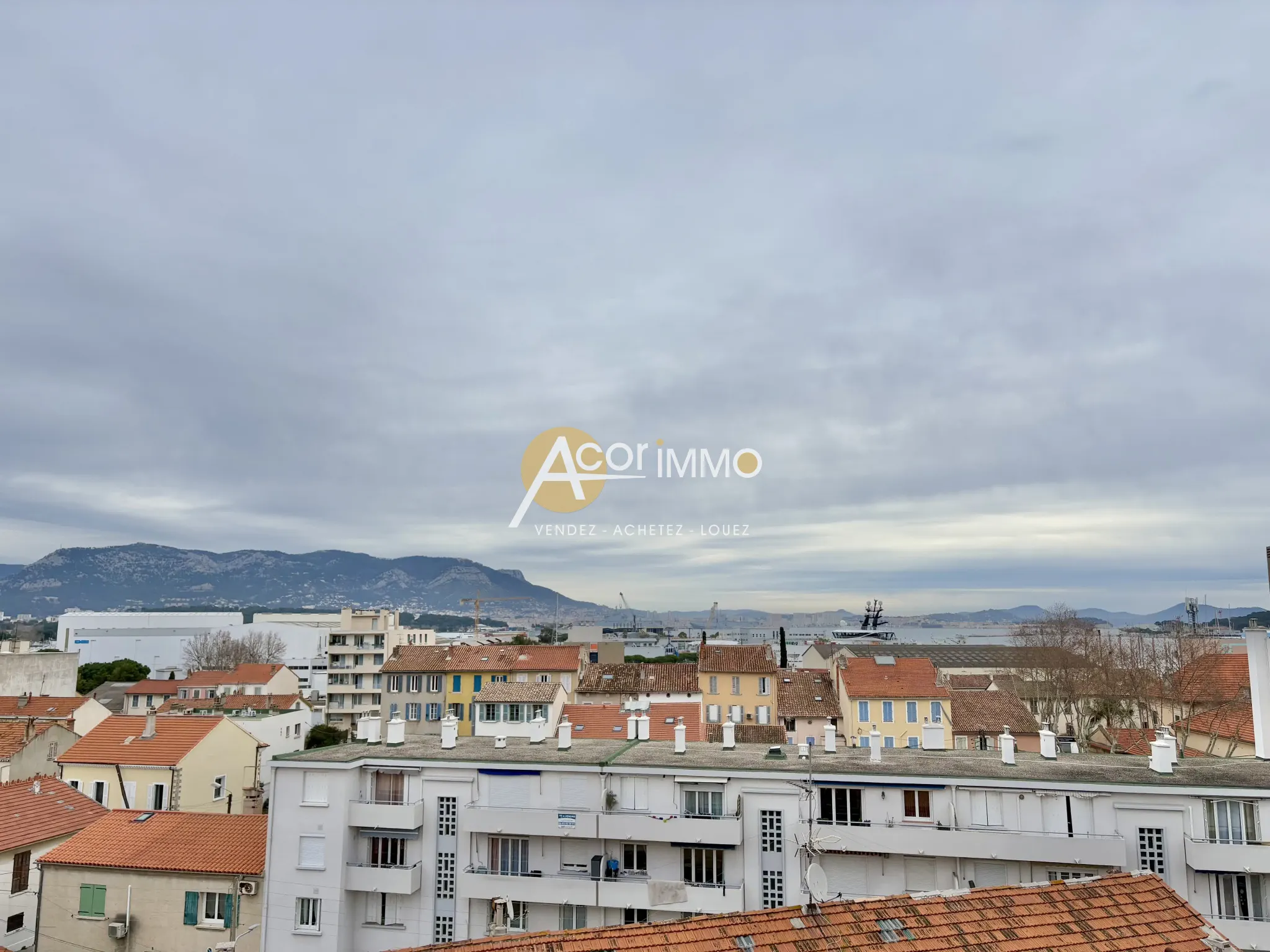 Appartement T3 Vue Dégagée à La Seyne-sur-Mer 