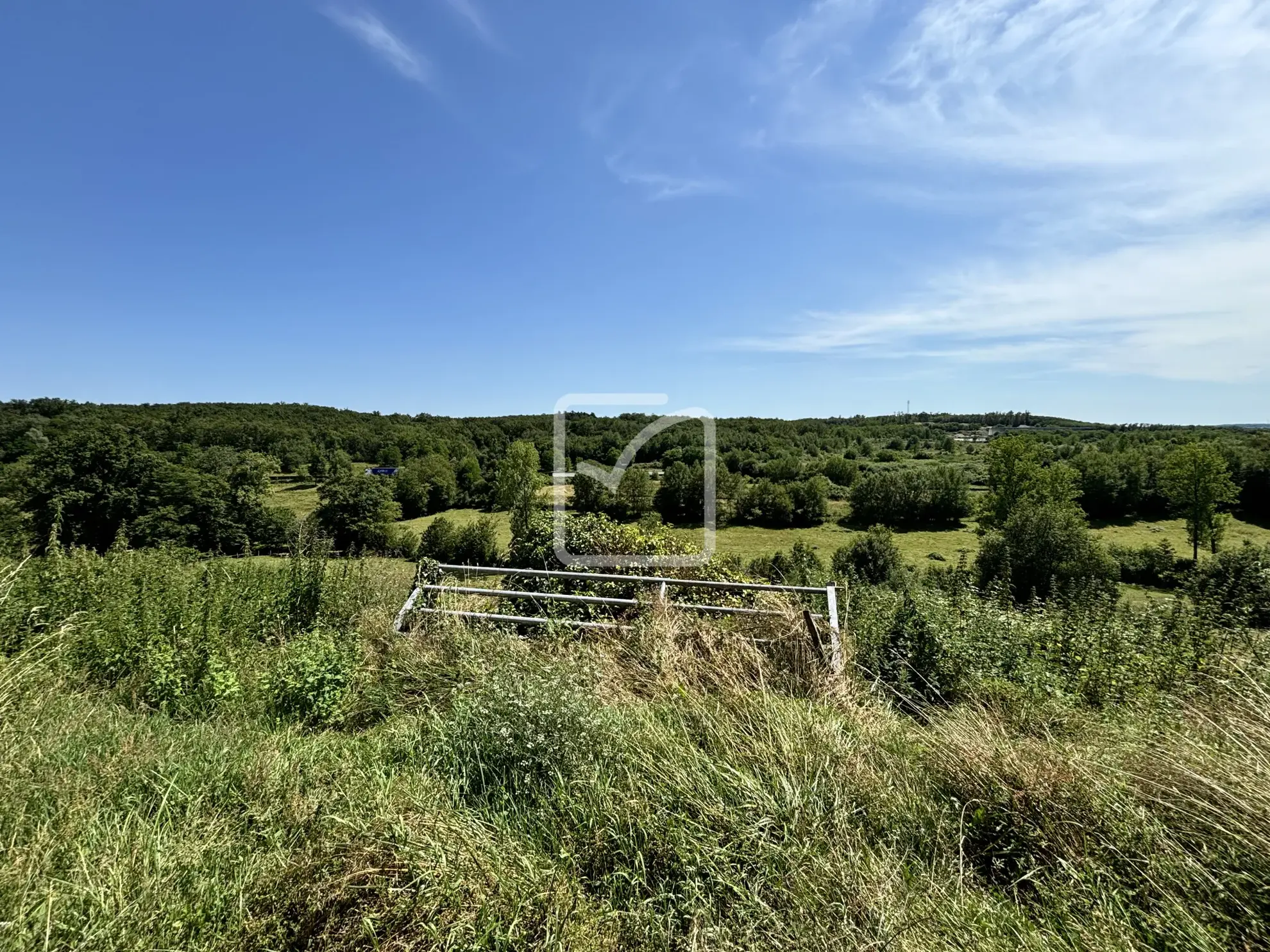 Ensemble immobilier à réhabiliter à Mansac 