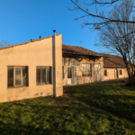 Maison indépendante avec dépendances et jardin à Pierre de Bresse