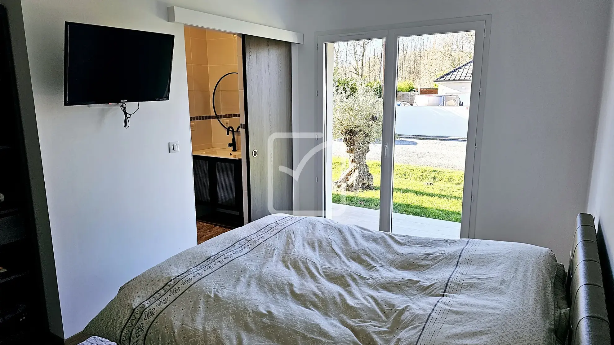 Vente Maison Moderne de 132 m² à Vars sur Roseix - 3 Chambres 