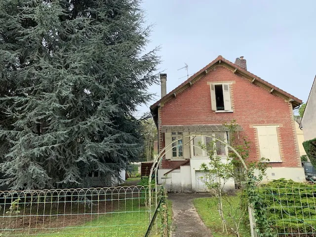 A vendre : Maison charmante à Cauffry avec 4 chambres et jardin 