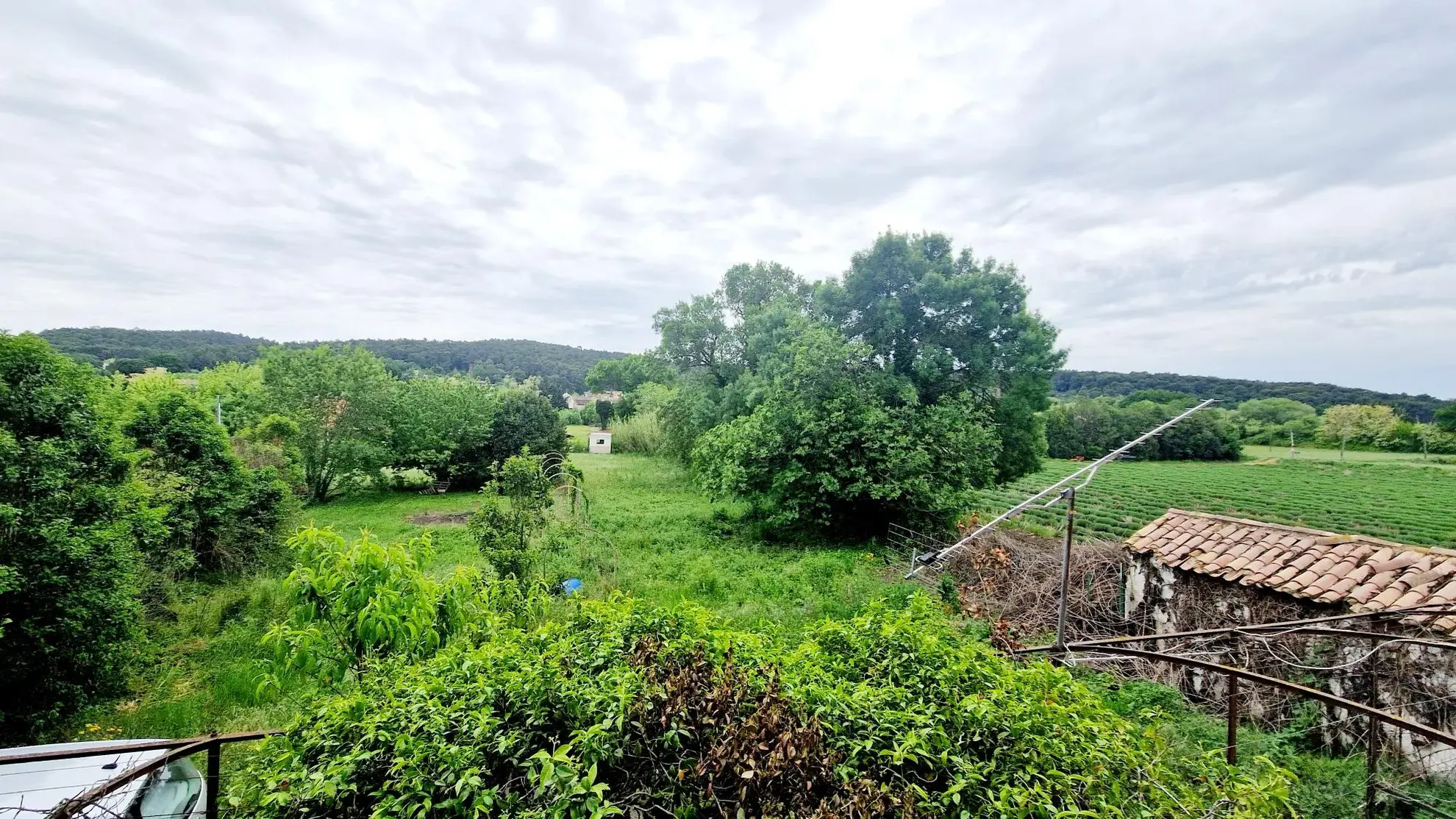 Ferme en pierres à restaurer à Bollène - 125 m² sur 687 m² 