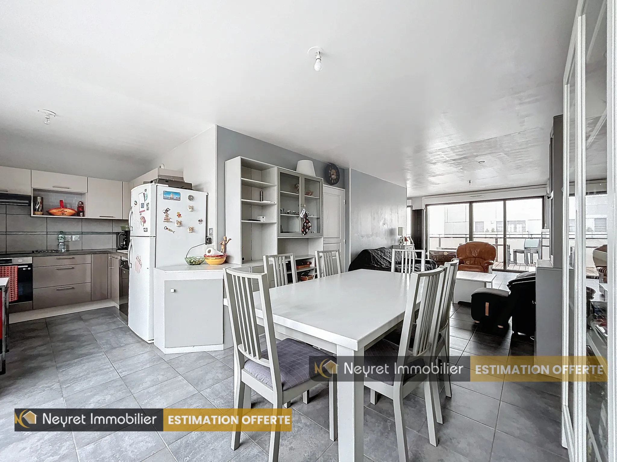 Appartement T4 avec garage double à Saint-Fons 