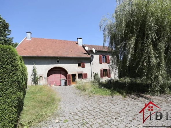 À vendre : Maison de Village à rénover à Melisey sur 15 ares