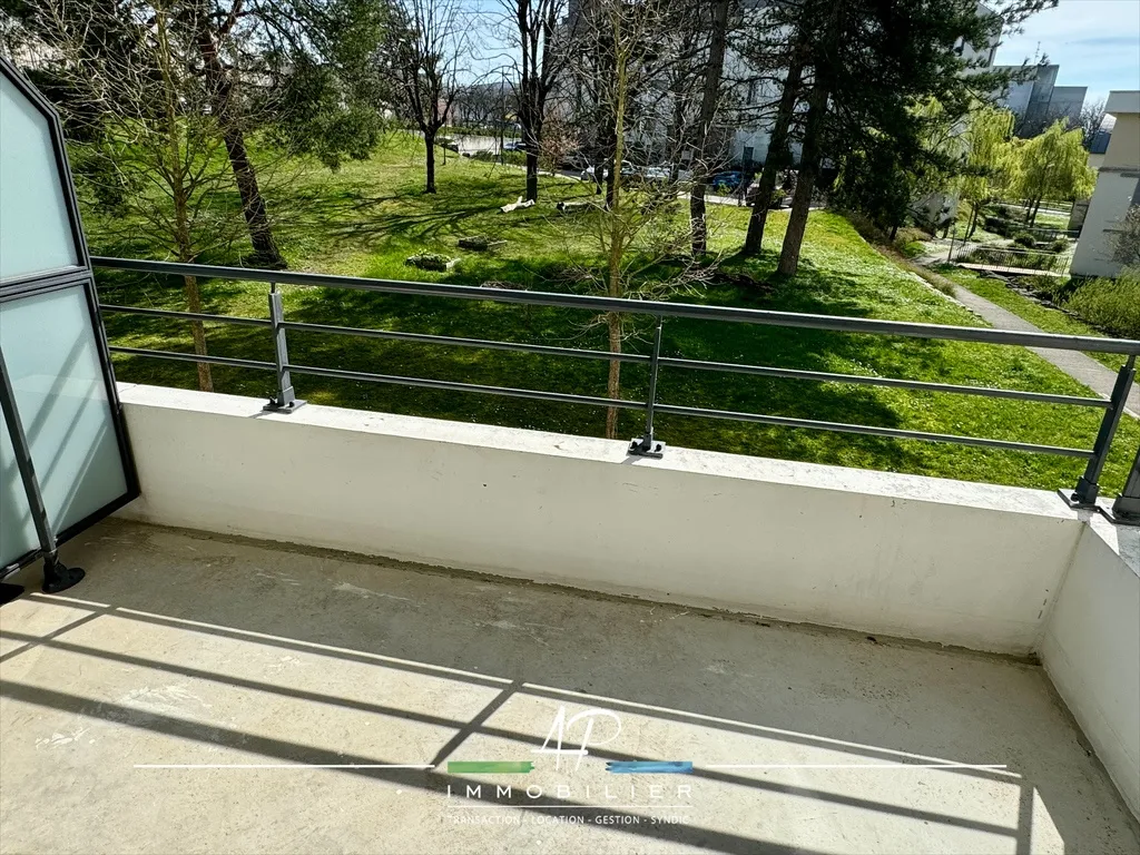 Appartement 3 pièces lumineux avec terrasse à Dijon 