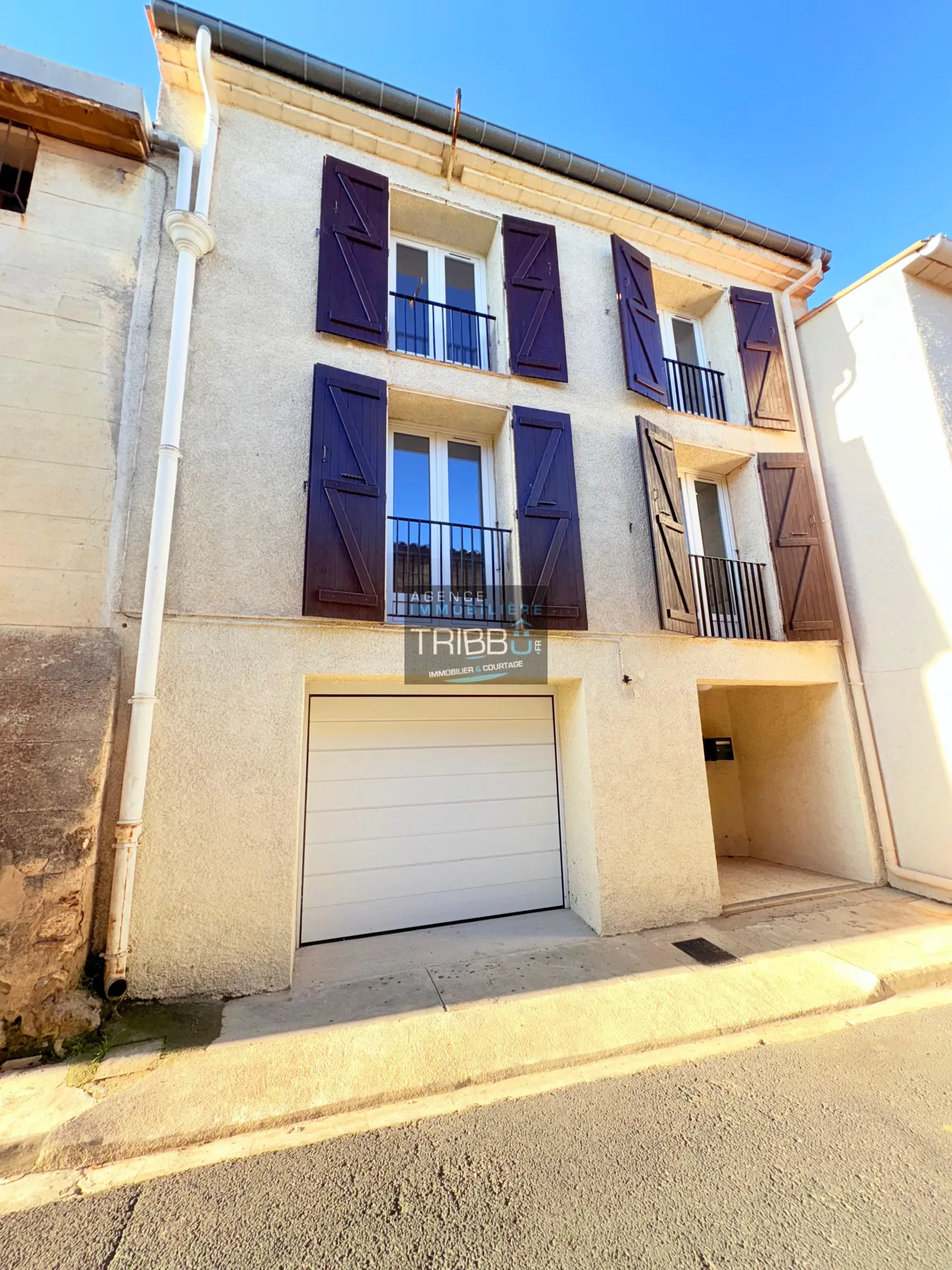 Maison de village à Llupia avec extérieur et garage 