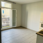 À vendre : Appartement de type 2 avec cour à Lunel