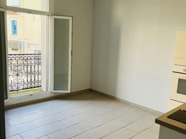 À vendre : Appartement de type 2 avec cour à Lunel