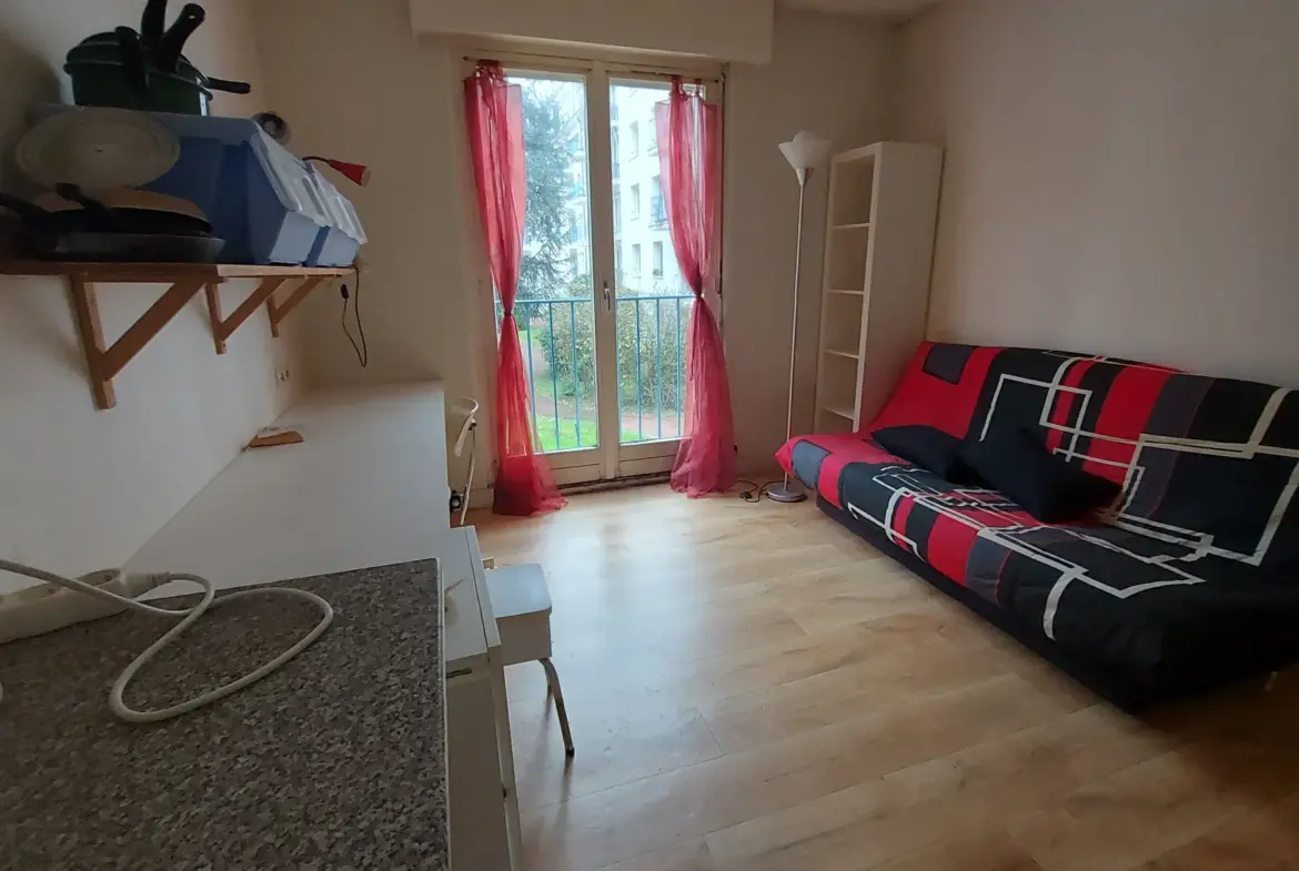 Studio lumineux à vendre à Versailles - 14,90 m² - 114 000 € 