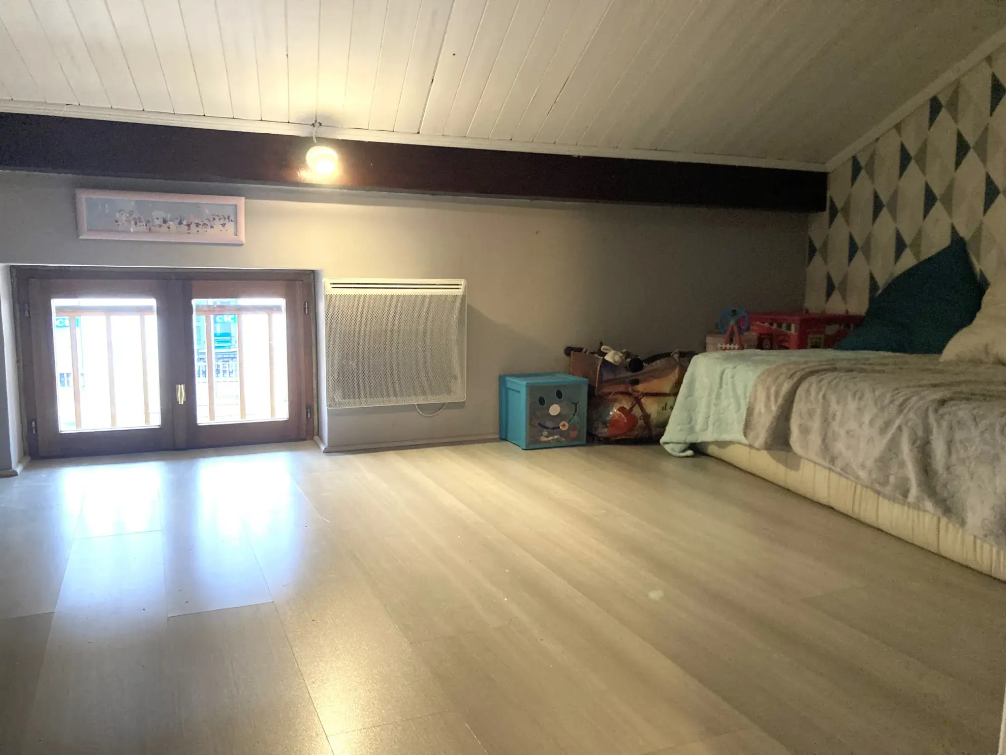 Immeuble à vendre à Meximieux: T3 Duplex et Commerce 