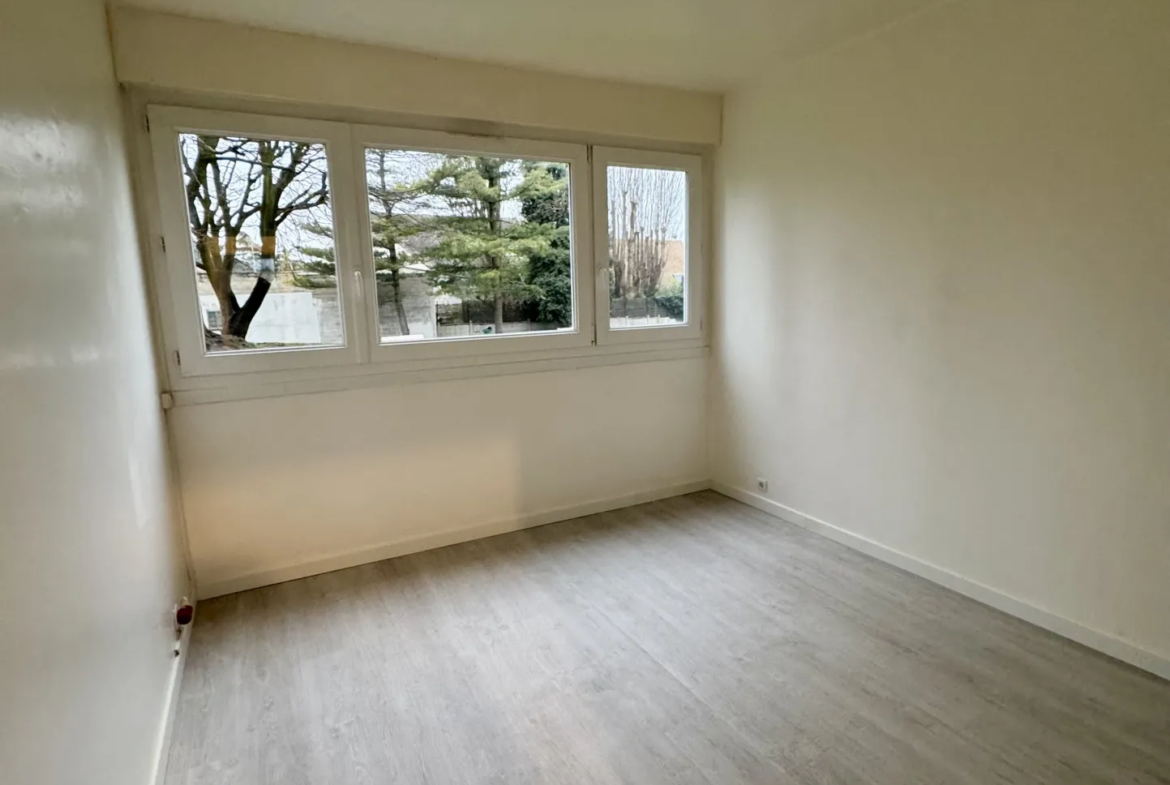 À vendre : Appartement T4 lumineux de 74.44 m² à Livry-Gargan 