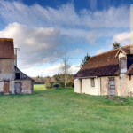 À vendre : Ensemble immobilier de deux maisons près de Vendôme TGV