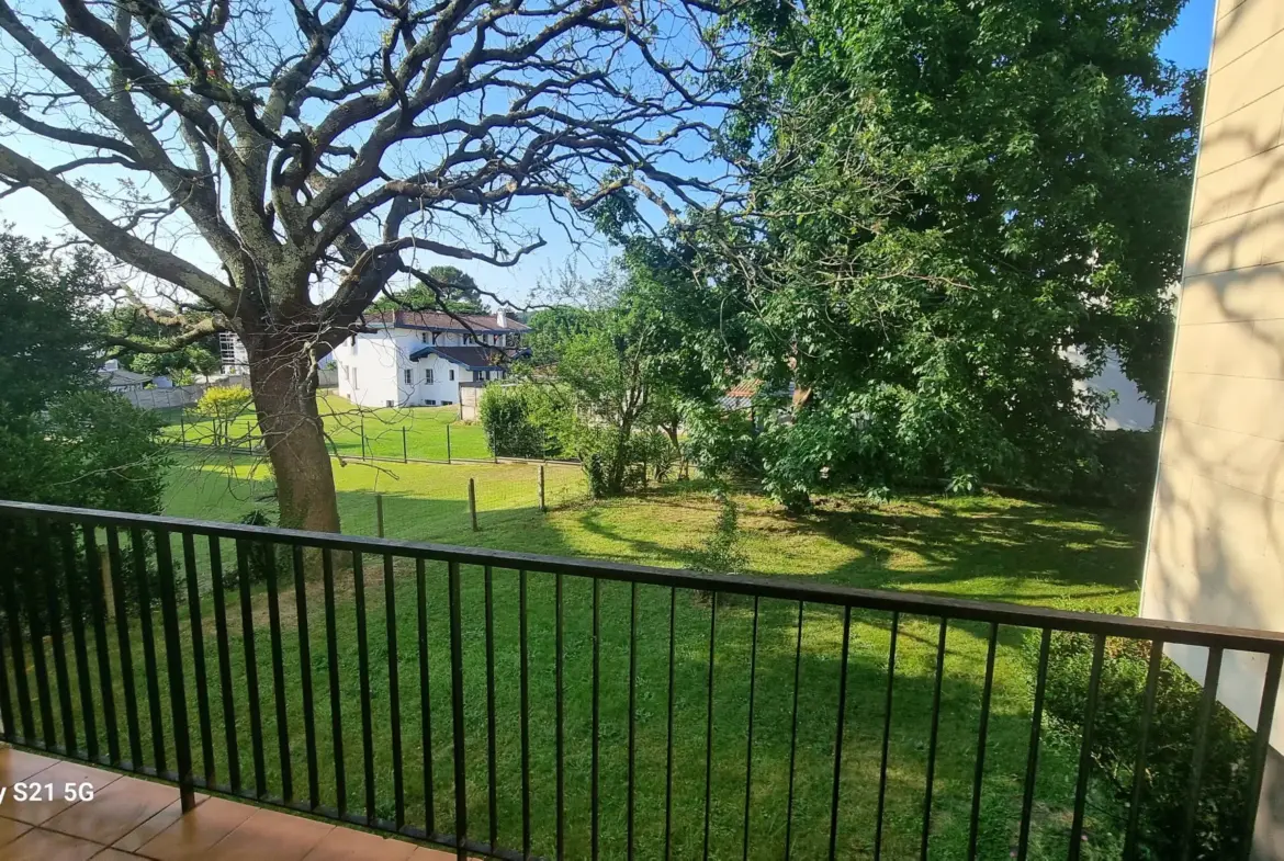 À vendre : Appartement T3 Anglet avec Balcon au Calme 