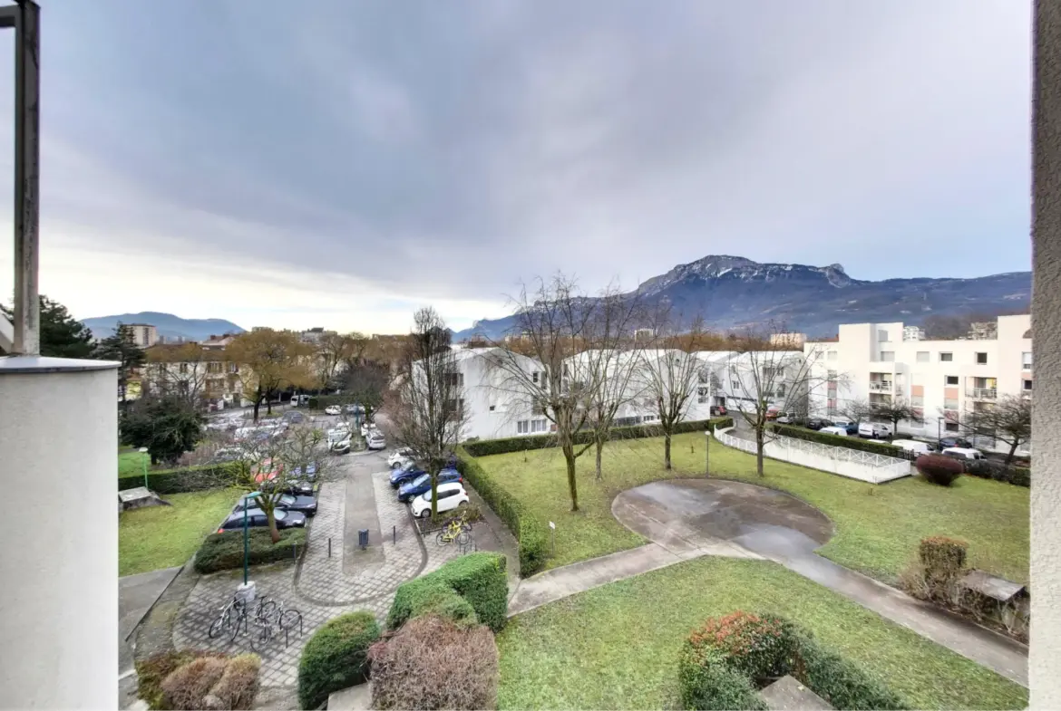 Vente Appartement 3 Chambres avec Garage à Grenoble 