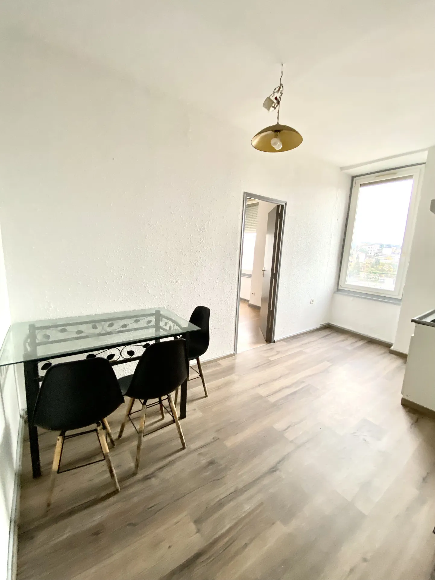 Appartement lumineux avec vue à Annonay 