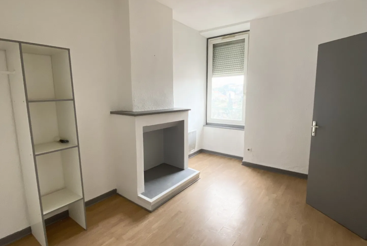 Appartement lumineux avec vue à Annonay 