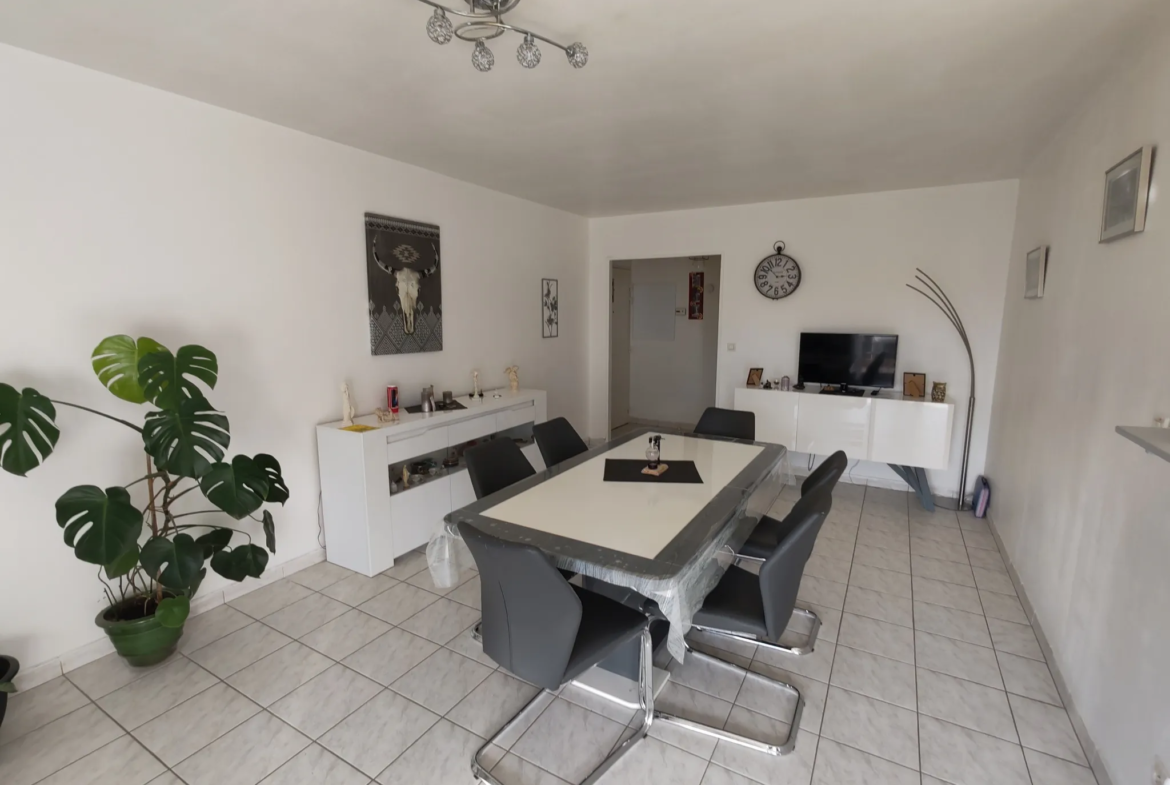 À vendre : Appartement F4 de 83m2 à Toulon-Est avec terrasse et garage 