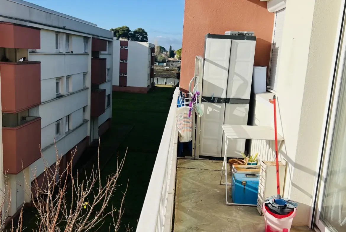 Appartement T3 à vendre à Lunel avec terrasse 