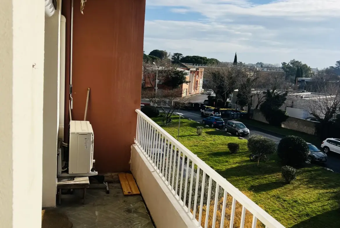 Appartement T3 à vendre à Lunel avec terrasse 