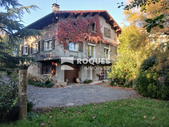 Maison spacieuse à Millau avec parc arboré et logements