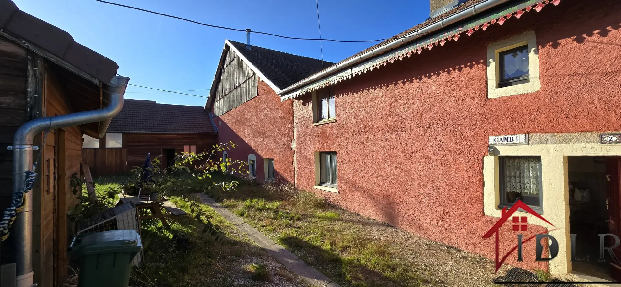 Maison de Village Rénovée à Vendre entre Baume-les-Dames et Sancey 