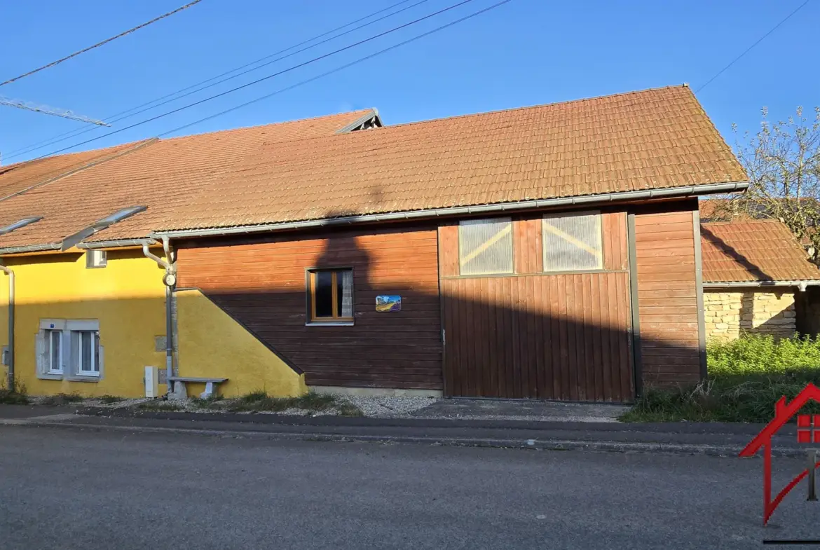 Maison de Village Rénovée à Vendre entre Baume-les-Dames et Sancey 